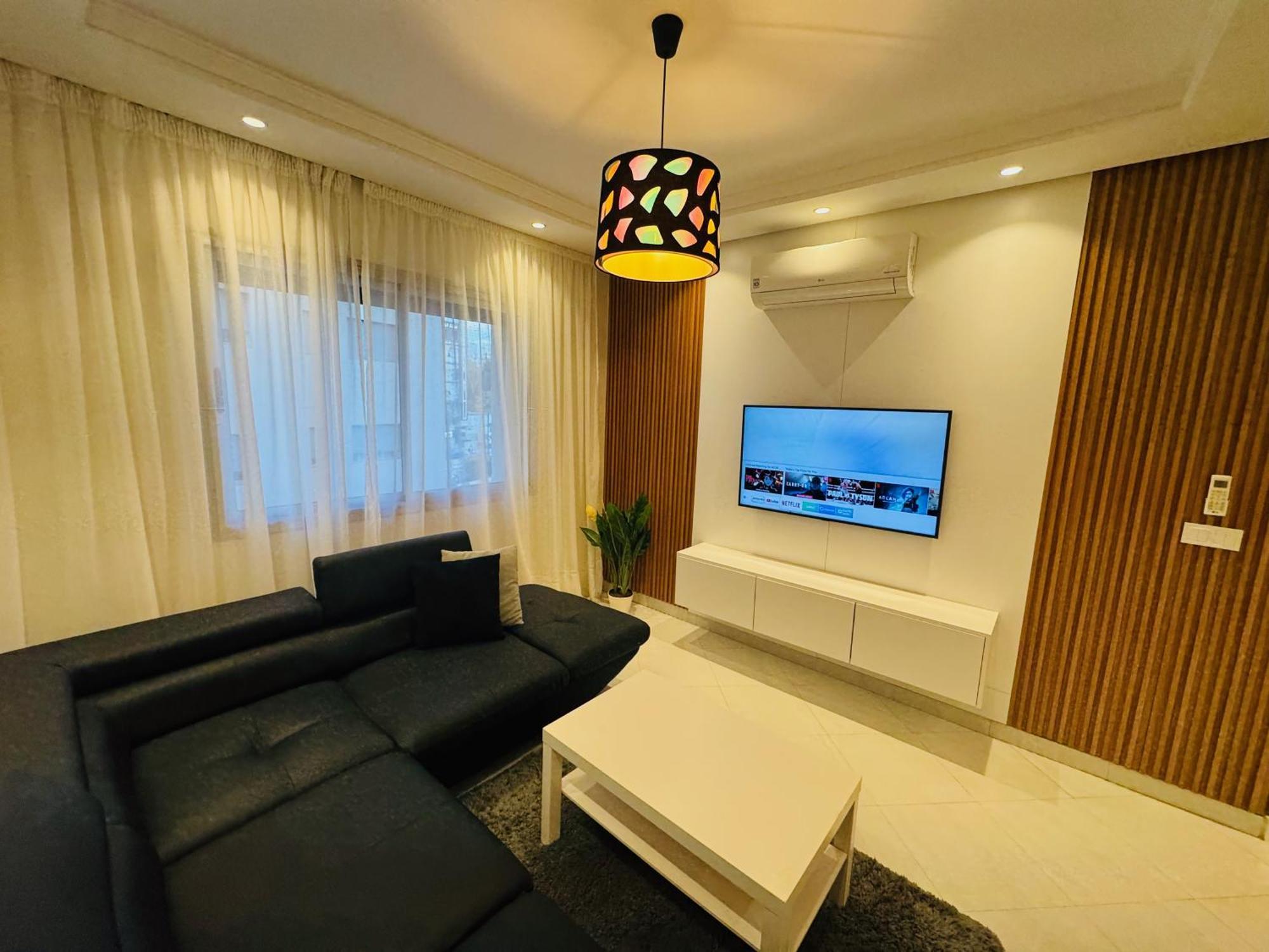 Modern Apartment In The Heart Of Tangier Exterior photo