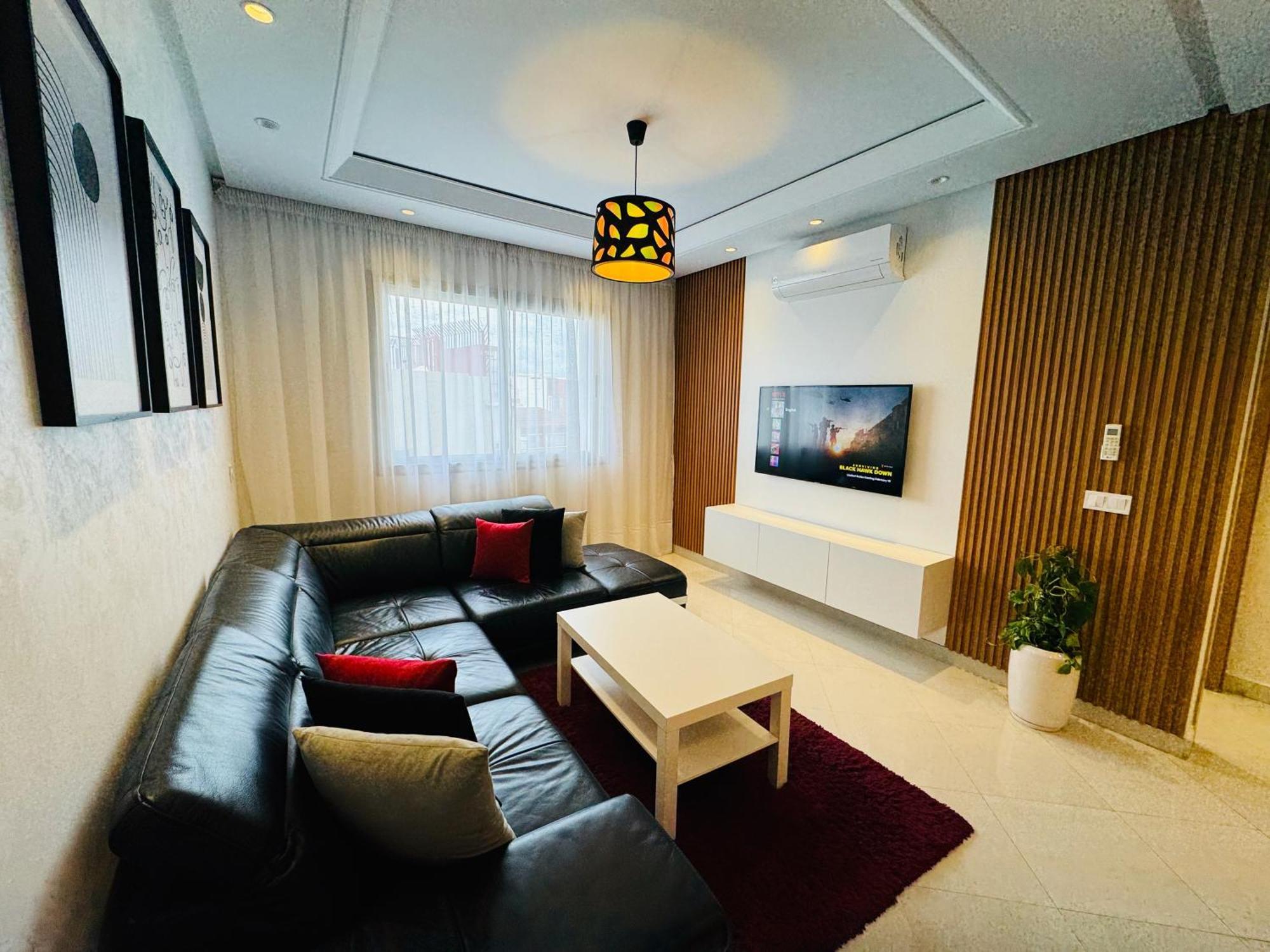 Modern Apartment In The Heart Of Tangier Exterior photo