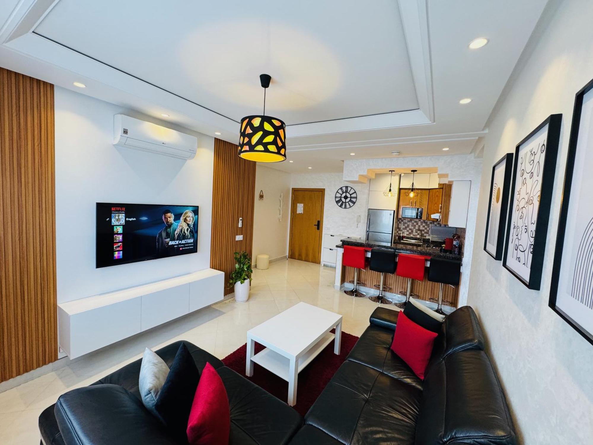 Modern Apartment In The Heart Of Tangier Exterior photo