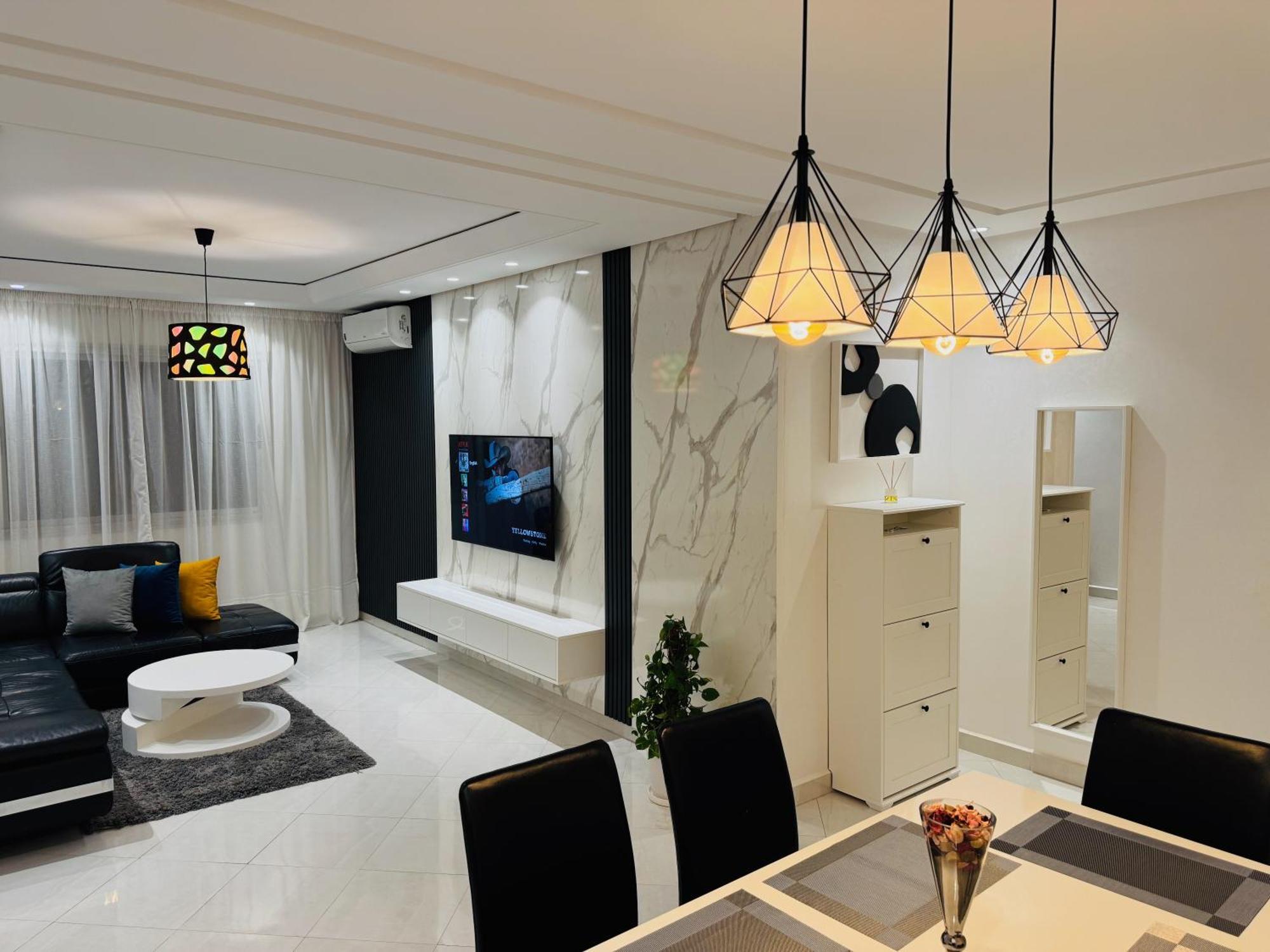 Modern Apartment In The Heart Of Tangier Exterior photo