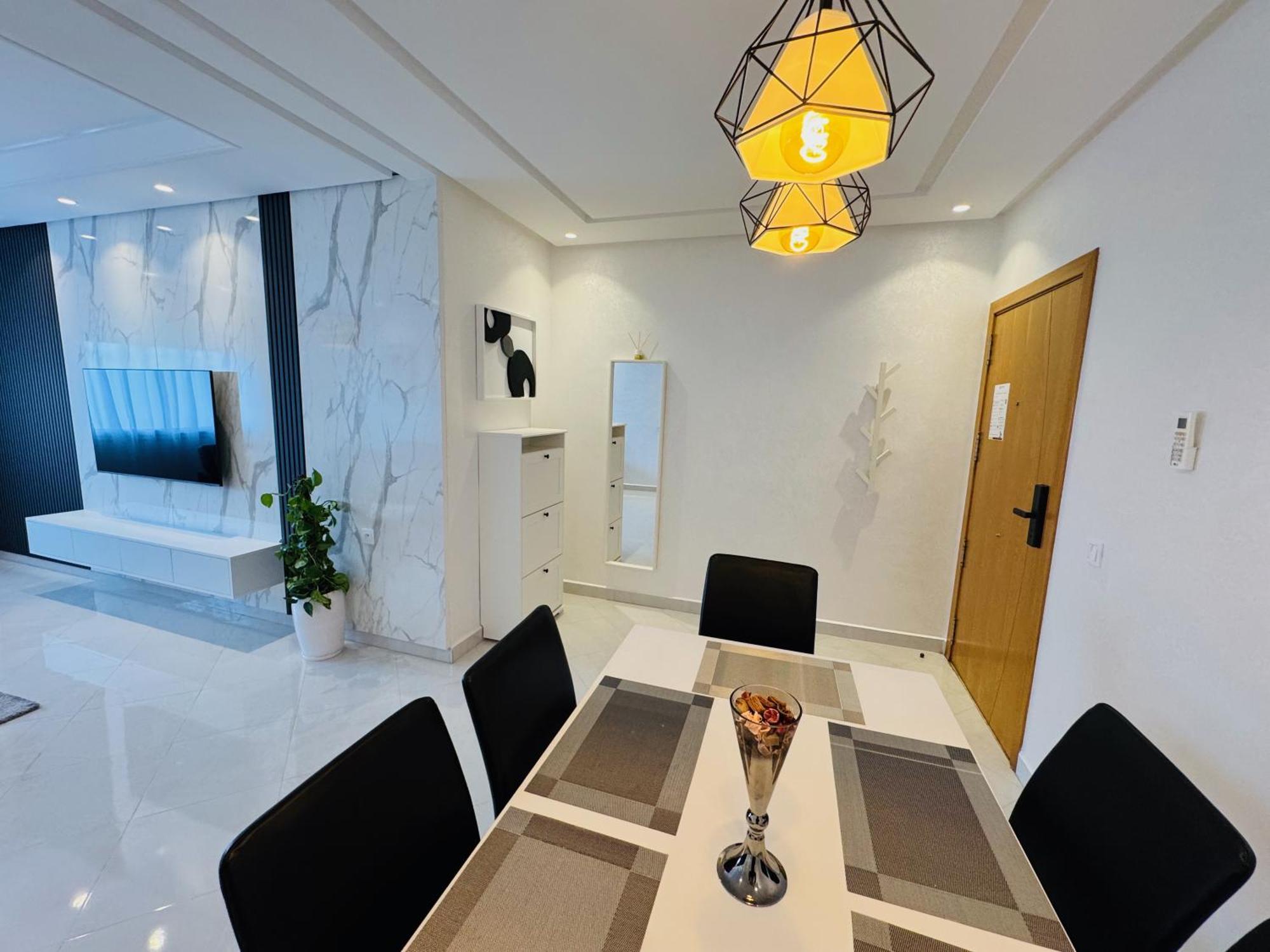 Modern Apartment In The Heart Of Tangier Exterior photo