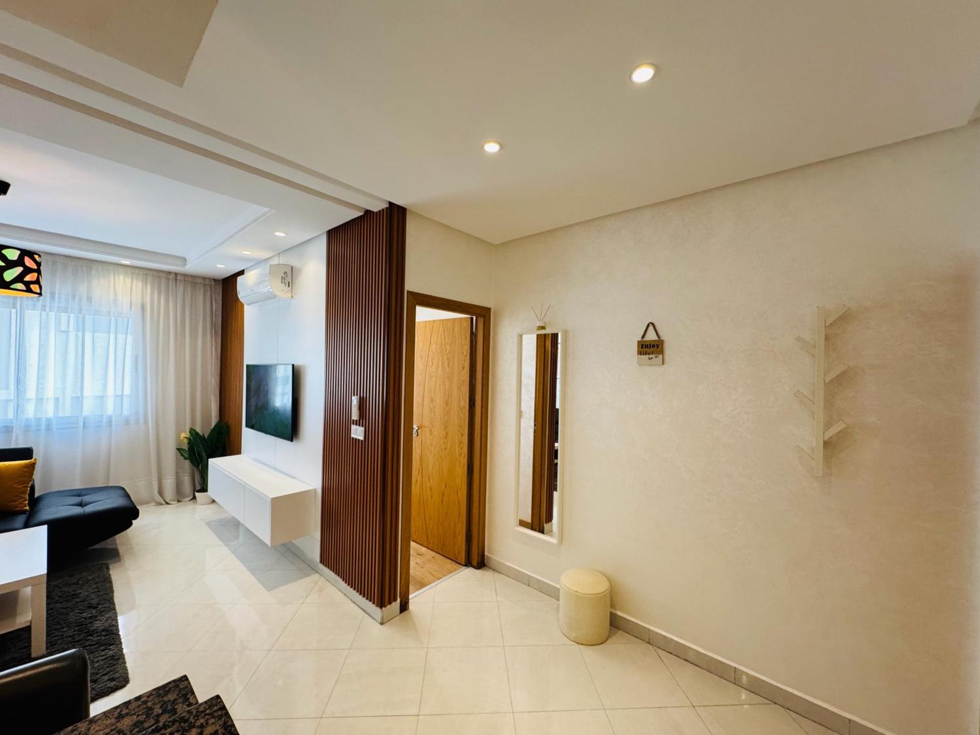 Modern Apartment In The Heart Of Tangier Exterior photo
