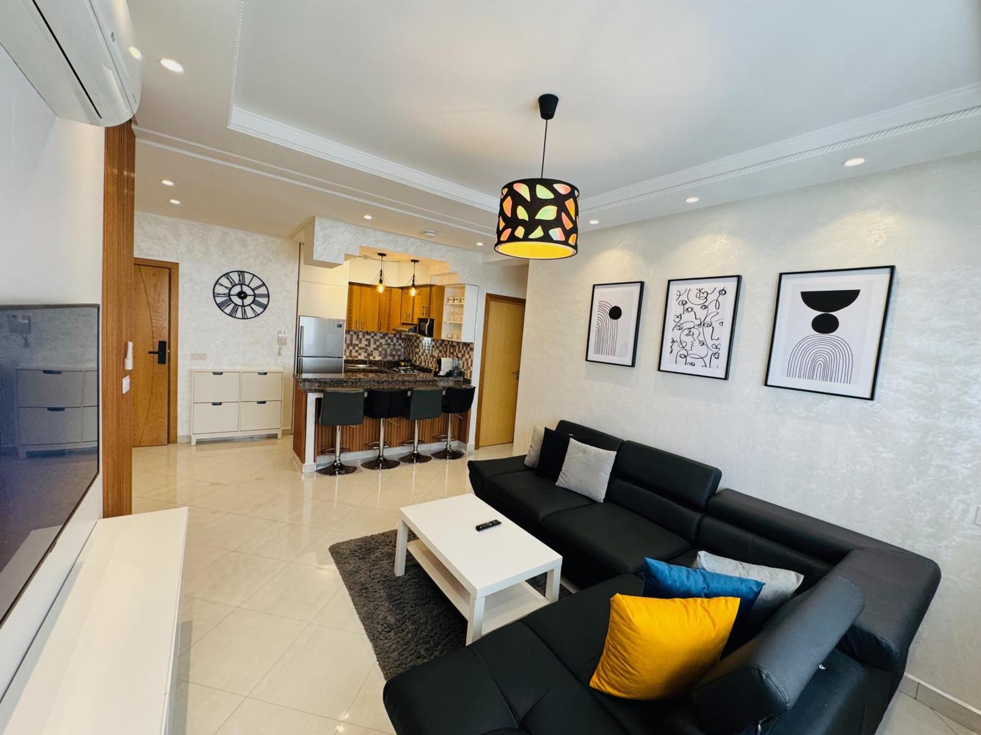 Modern Apartment In The Heart Of Tangier Exterior photo